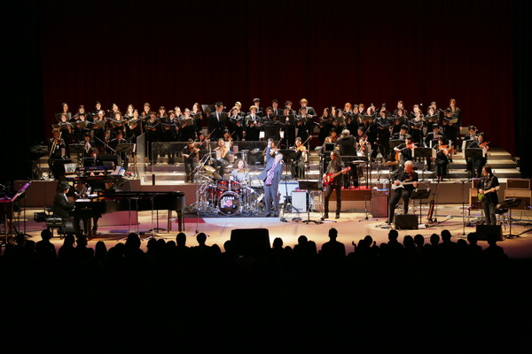 「総勢80余名、ゴダイゴ40周年を記念する祝祭の舞台が誕生！」1枚目/1