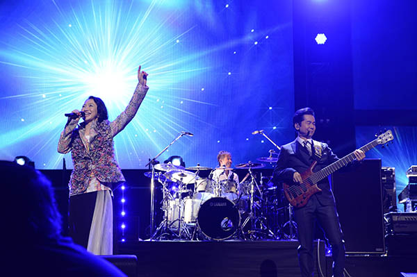 「【SPACE SHOWER MUSIC AWARDS】授賞式レポート！ 最優秀アーティストはドリカム＆バンプは一般投票トップに」1枚目/24