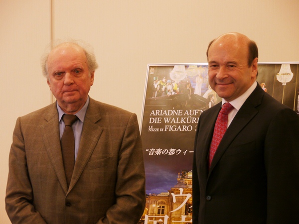 「ヤノフスキが約25年ぶりにウィーン国立歌劇場を指揮、2016年来日公演に向け記者会見を開催」1枚目/3