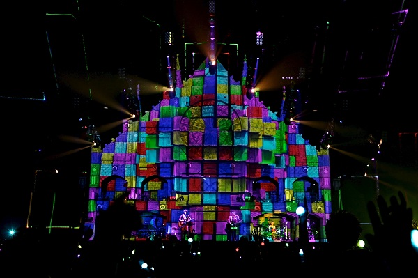 「ゆずのLIVE DVDの中から「TOWA」の映像がスペシャTVにて独占先行オンエア」1枚目/2