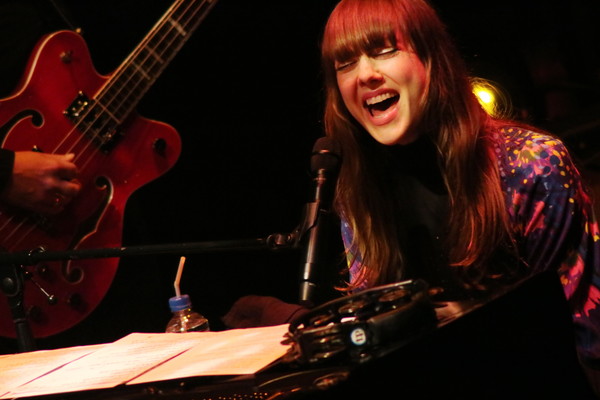 「今までに経験したことのない不思議で心地好いライブ。格段に進化したダイアン・バーチのステージに心揺さぶられる夜」1枚目/5