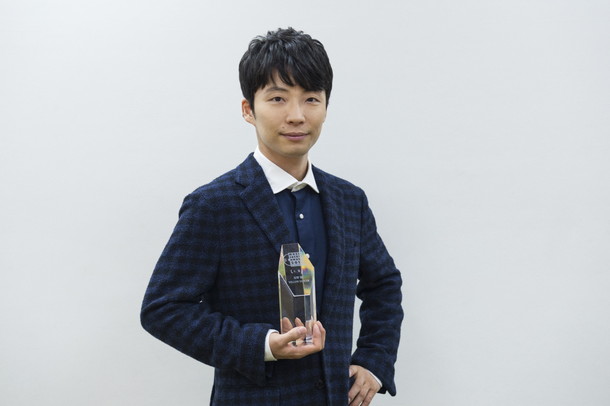 「星野源 『YELLOW DANCER』が【ミュージック・ジャケット大賞2016】大賞受賞！」1枚目/3