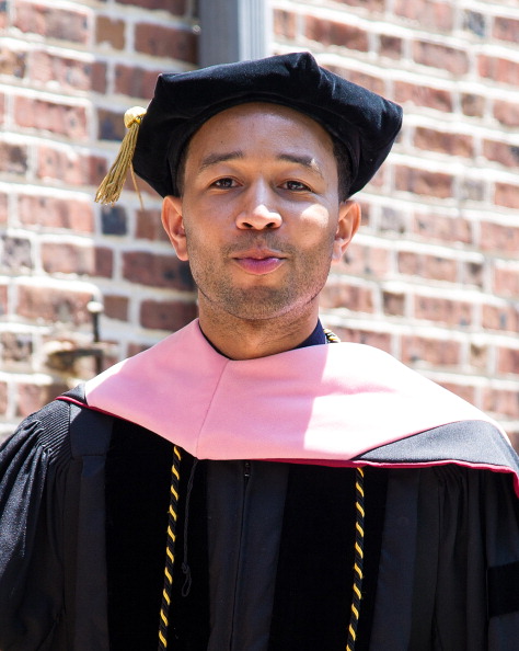 「ジョン・レジェンド、モハメド・アリを追悼し「The Greatest Love Of All」披露」1枚目/1