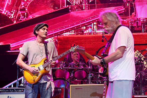 「ISISの過激思想と同性愛嫌悪は同じ、グレイトフル・デッドのボブ・ウェアが指摘」1枚目/1