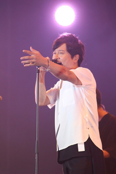 「ポルノグラフィティ 台湾で15,000人が大熱狂したステージ繰り広げる!!」1枚目/3