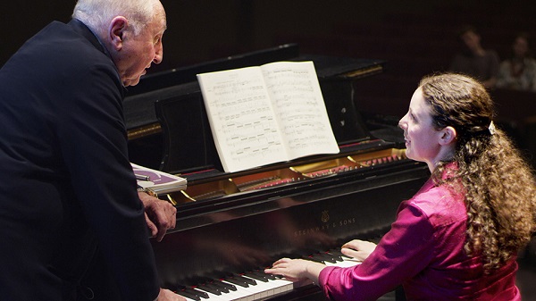 「(C)2015 Risk Love LLC」5枚目/11