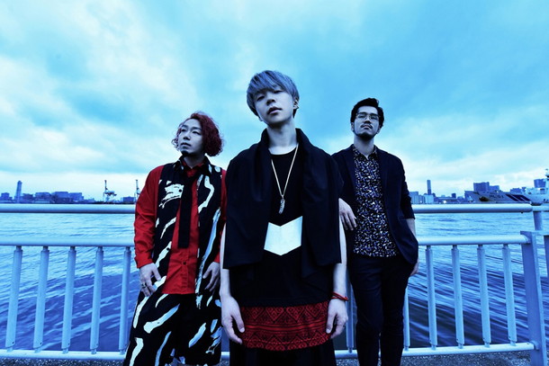 「ボーカルはあのボカロP「ナノウ」!? Lyu:Lyu改めCIVILIAN ドラマ『黒い十人の女』の主題歌でメジャーデビュー」1枚目/1