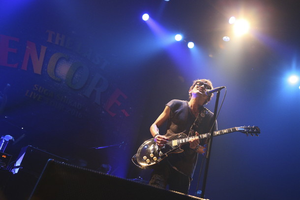 「スガ シカオ“感謝の気持ちを込めて”「夜空ノムコウ」を自身のアンコールツアーにて披露」1枚目/3