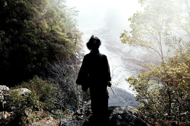 「映画『無限の住人』木村拓哉が“300人斬り”に挑むクライマックスシーン一部を公開」1枚目/1