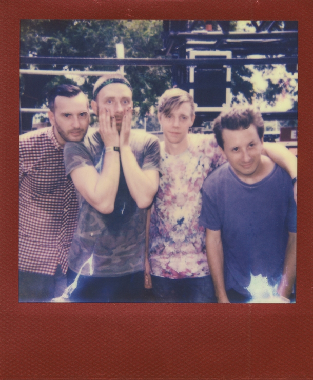 「Bear Hands」9枚目/54