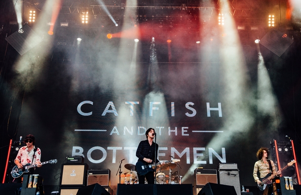 「Catfish and the Bottlemen」4枚目/33