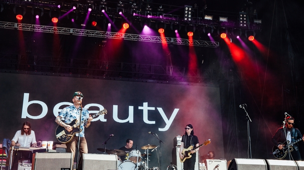 「City and Colour」15枚目/33