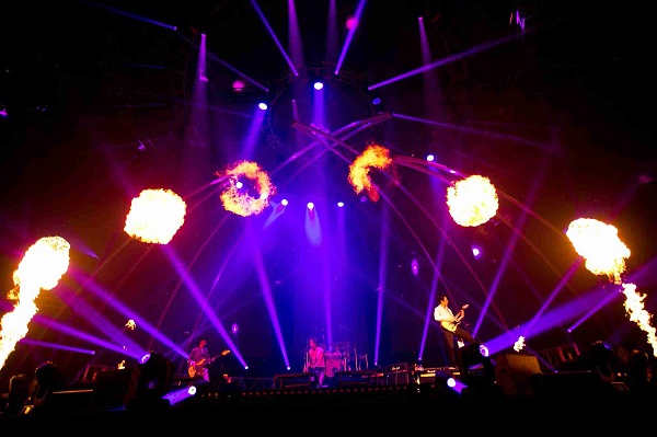 「CNBLUE、5周年ツアーファイナルでファンに約束「50周年も同じ場所で会いましょう」」1枚目/6