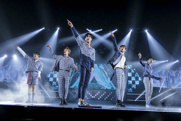 「SHINee、日本初上陸のワールドツアーでファン45,000人を魅了」1枚目/6