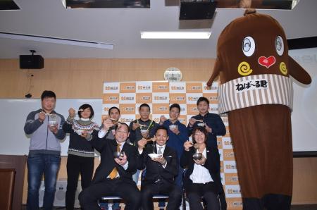 「柔道、野村忠宏と谷本歩実が現役アスリ－トに指南　「日本の柔道を大きく広めていきたい」」1枚目/1