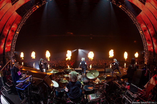 MAN WITH A MISSION【The World’s On Fire TOUR 2016】ライブ映像のダイジェスト公開
