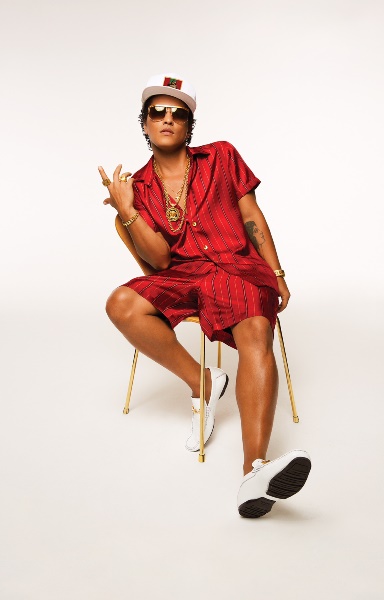 「ブルーノ×星野源　日米を代表するポップスター夢の対談がオンエア決定」1枚目/2