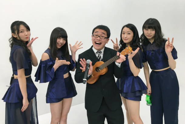 「東京女子流 今話題のパーマ大佐と「ボイパ」に挑戦！「一緒に出ているだけでニュースになりそう」」1枚目/5