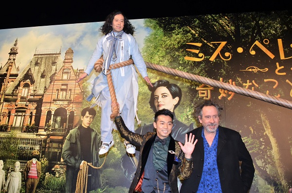 「ティム・バ－トン、綾部の“逆オファ－”を絶妙に回避　風になびく又吉の髪形に大爆笑」1枚目/1