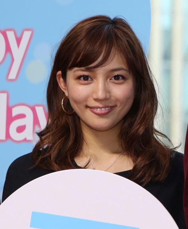 「川口春奈、理想のバレンタイン告白は「さらっと」　スキマスイッチのサプライズ誕生祝いに涙」1枚目/1