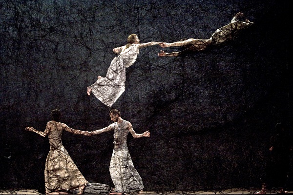 「細川俊夫『松風』モネ劇場公演より　Photo: Bernd Uhlig」6枚目/6