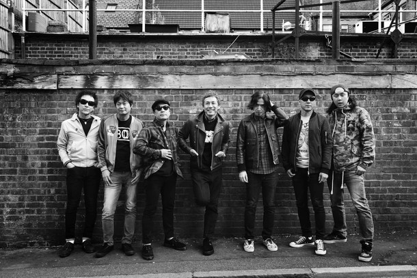 「KEMURI 新曲「THUMBS UP!」MV公開！ 10年以上の親交がある佐藤隆太も出演で“まさかこんな日がやって来るなんて”」1枚目/3