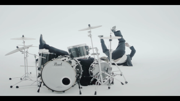 「10-FEET「ヒトリセカイ」“無限ループ”を感じさせるMV後半を公開」1枚目/1