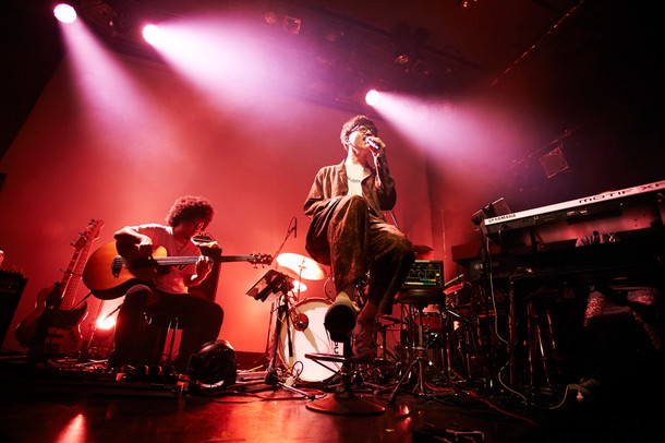 「Nulbarich【Guess Who?】追加公演で僅かに見えたベールの向こう側「付いてこなかったら絶対置いてっちゃうからね」」1枚目/6