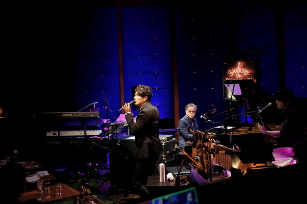 「Skoop On Somebody、デビュー20周年記念の7日間ライブ大盛況の中終了」1枚目/5