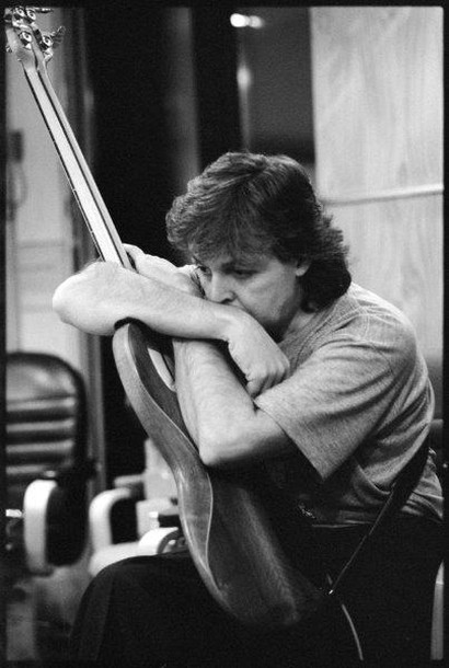 「ポール・マッカートニー『Flowers In The Dirt』レコーディング写真＆当時の映像を使ったMV公開」1枚目/9