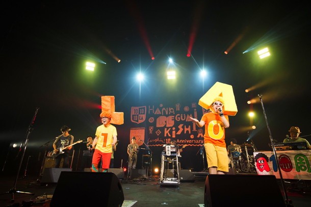 「ハナレグミ＆レキシのカップリングツアーがBD＆DVD化！ レキシ初のライブ映像作品に」1枚目/5