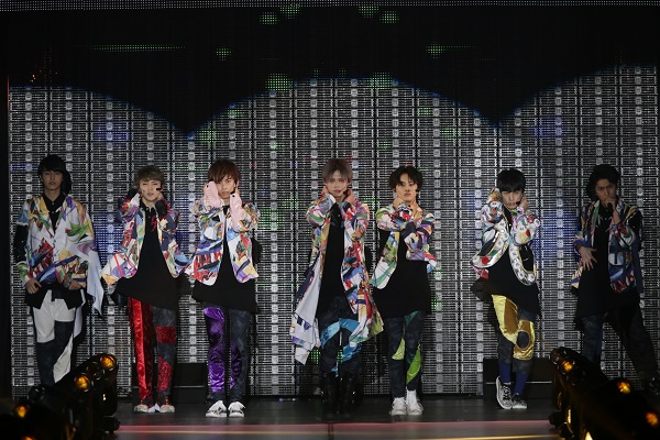 「超特急、【KANSAI COLLECTION】で新曲初披露」1枚目/2