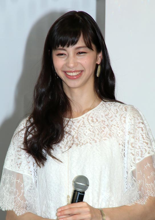 「中条あやみ、ノブコブ吉村は「テレビよりも面白い」　吉村は“破天荒”なエピソ－ドも披露」1枚目/1