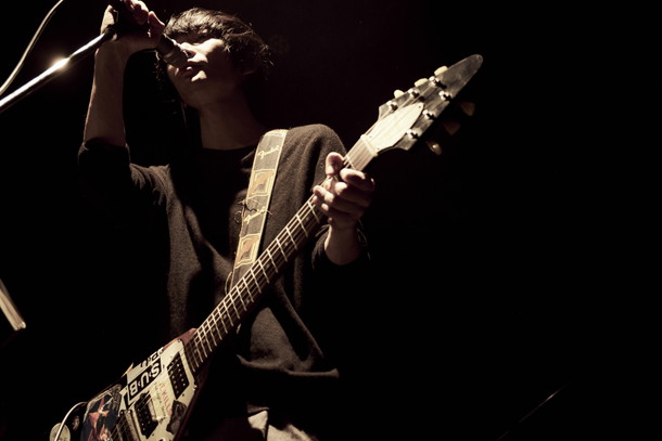 「ART-SCHOOL『Cemetery Gates』リリース・ライブ、穢れなき笑顔で「I hate myself」を掲げるバンドの未来」1枚目/4