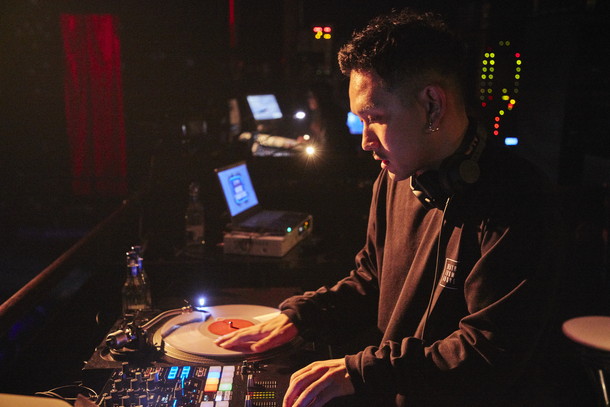 「DJ REN」3枚目/100