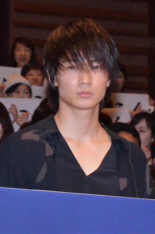 「綾野剛「発想が完全にアスリ－ト」　撮影前に２カ月間のフィジカル特訓」1枚目/1