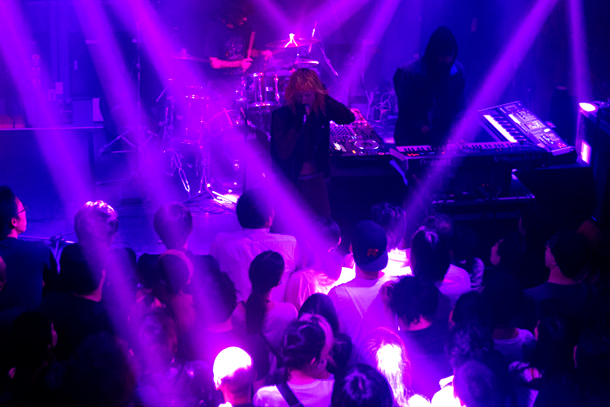 「クリスタル・キャッスルズ」6枚目/15