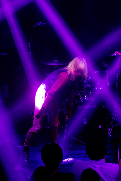 「クリスタル・キャッスルズ」9枚目/15