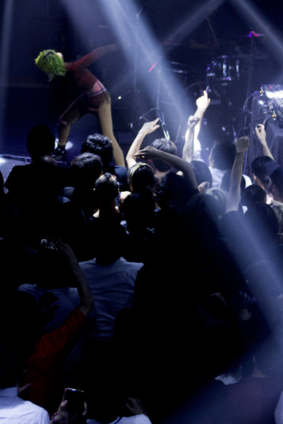 「クリスタル・キャッスルズ」11枚目/15