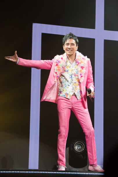 「郷ひろみ 全48公演におよぶ全国ツアー開幕」1枚目/7