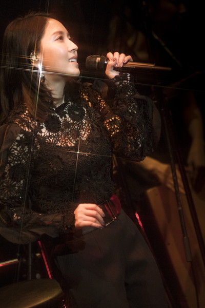 「オトナの魅力溢れるBoAが贈った極上の夜 ～約5年半ぶりの【BoA THE LIVE】ライブレポートが到着」1枚目/3