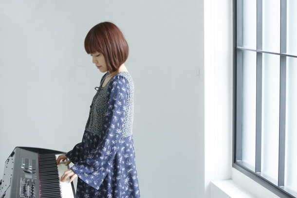 「川嶋あい 恋愛を“手”のみで表現したMV公開」1枚目/3