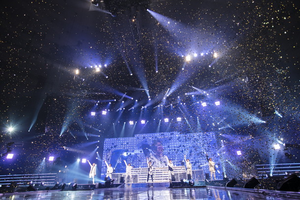 「超特急「ゴールデンボンバー潰しに行きます」圧巻の日本武道館公演で“夏の5周年三大発表”」1枚目/15