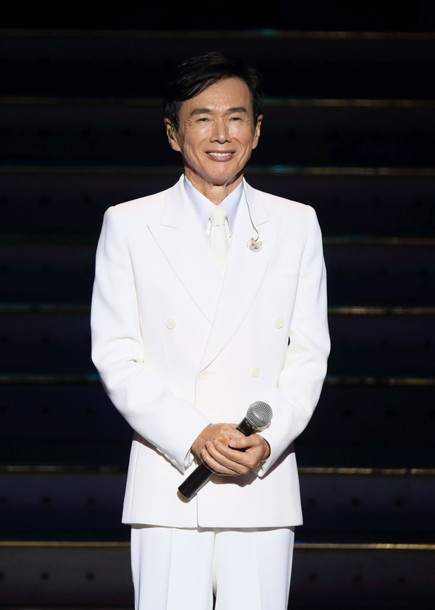 「森進一、父の日コンサートで長男Takaのコメントに「どこか理屈っぽいところが僕と似ている」」1枚目/1