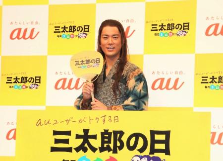 「“浦ちゃん”こと桐谷健太「神様が降りてきた」　「三太郎音頭」でコミカルな踊りを生披露」1枚目/1