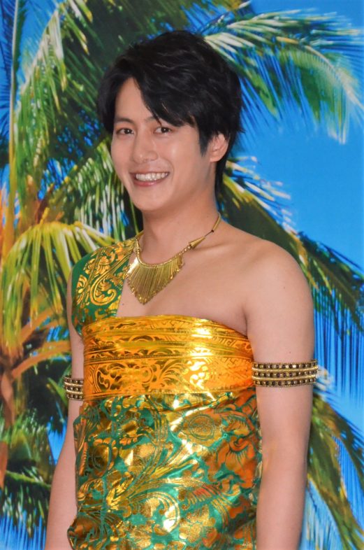 「溝端淳平、ワンショルダ－衣装に「布が欲しい」 　栗山千明、５年ぶり舞台出演に緊張」1枚目/1