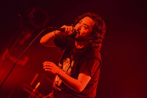 「Creepy Nuts」12枚目/12