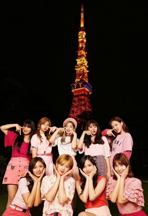 「TWICE、東京タワーとの“TT”コラボが実現」1枚目/3