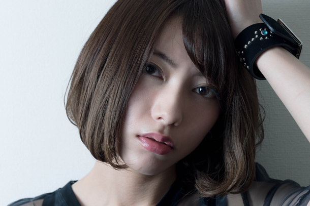 「SHIZUKA（Chelsy）王道ガールズバンドの本音公開！ グラビアや勝負のワンマンについて語る「ちょっとナメてる人にこそ観てほしい」」1枚目/24