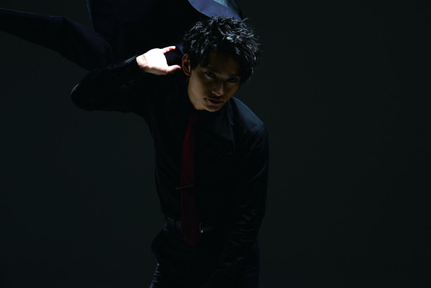 「SKY-HI 初のアーティストブック発売！ オリジナル記念Tシャツも販売決定」1枚目/8